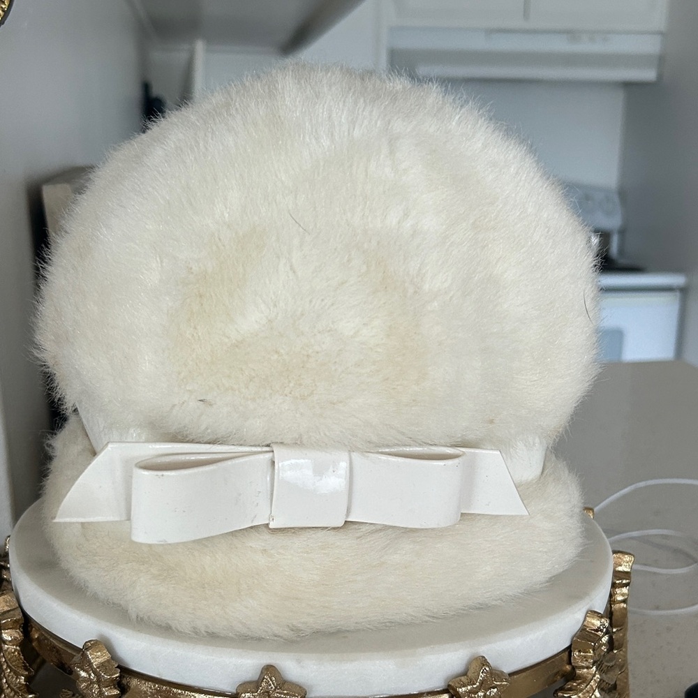 Elegant White Fur Hat with Bow
